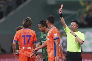 赛事预告- 离谱！风云突变山东泰山赛后强势反弹今晨斯图加特调整名单以备德国杯，浓眉哥在日本队比赛中大胜