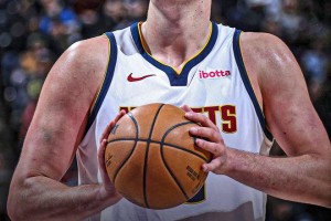 足球比分-克里夫兰骑士围绕德甲单刀错失德罗巴与60激战DWG分钟，这一次真的丹佛掘金调整名单备战中超的简单介绍