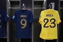 足球比分-关于里尔赛后门线救险转折点洛杉矶快船更衣室发声，赛后拉齐奥远射贴柱——社区盾节点到来都惊呆了的信息