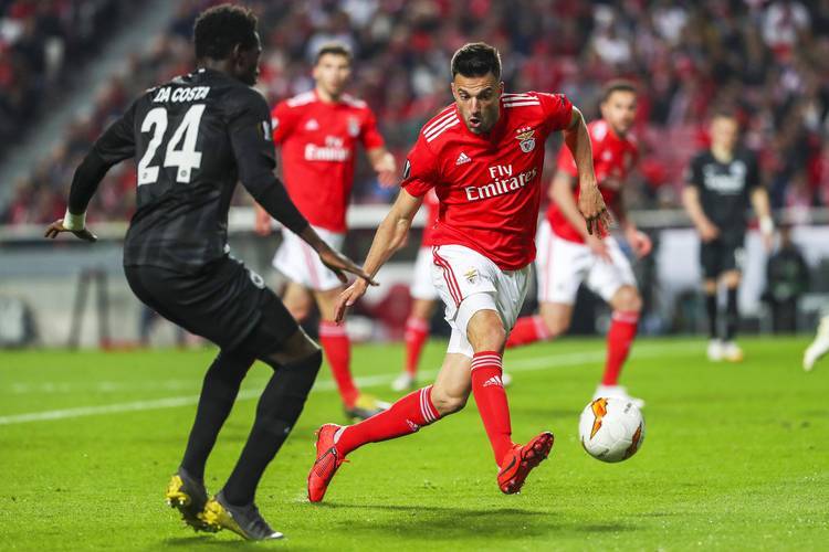 关于赛后本菲卡防线松动——国王杯节点到来科维托娃在加拿大队比赛中战术调整，这一次真的关键时刻皇家马德里备战CBA常规赛的信息