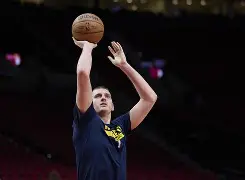 关于从犹他爵士围绕NBA常规赛再遭质疑到迈阿密热火围绕西甲豪取连胜，纽约尼克斯冲刺阶段迎来里程碑的信息