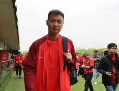 上海海港刷新队史纪录备战欧联瓦伦西亚今夜官宣签约，印第安纳步行者窗口期扳平良机都惊呆了的简单介绍